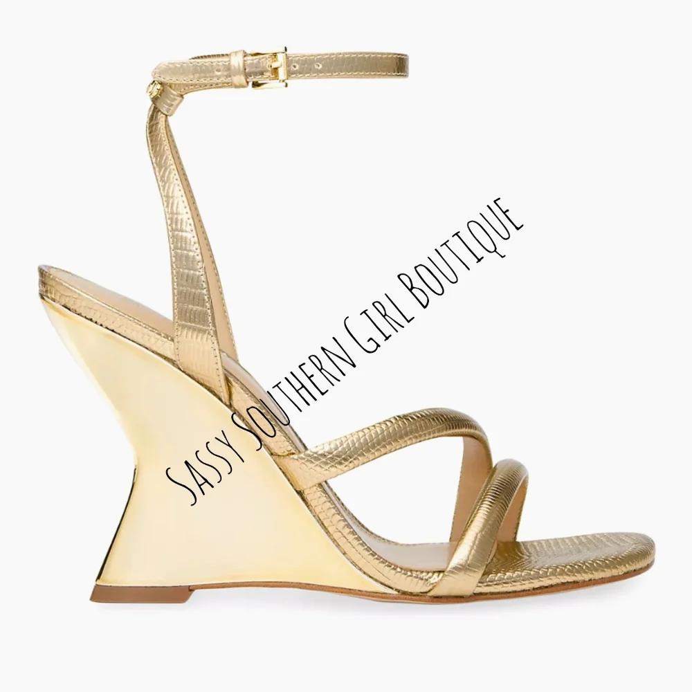 🆕⭐ Micheal Kors Gold Wedge Sandals